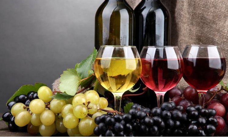 葡萄酒的颜色代表什么？